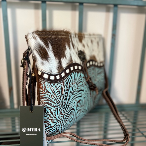 NEW Embossed green leather cowhide Floral Myra Bag ClutchCrossbody Small purse - Picture 5 of 9